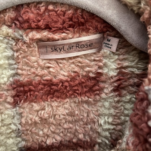 Skylar Rose Fall Colored Sherpa Size Medium - Picture 3 of 5
